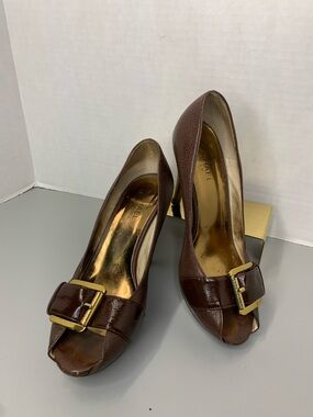 MICHAEL Michael Kors Brown Leather Heels with Gold Accent Buckle size 6.5